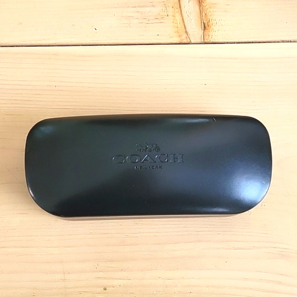 Coach Clam Shell Black Glass Case